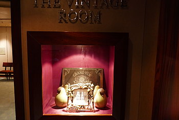 Der Eingang zum Vintage Room