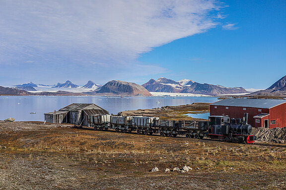 Alesund Ny-A-lesund-Photo-Emilie-Gerber-1030-2-24017172-Photo_Emilie_Gerber_Meier.JPG