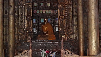 Ein sitzender Buddha