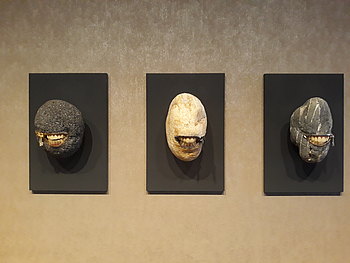 Kunst in den Gängen des Schiffs