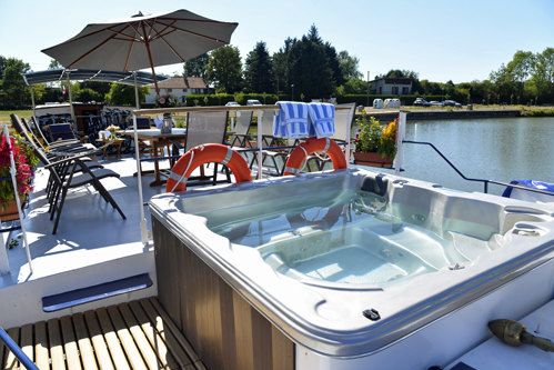 Sonnendeck European Waterways European_Waterways_Deck_MOCEAN.jpg